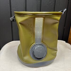 Colapz 8L Green Collapsible Water Bucket With Dust Bag